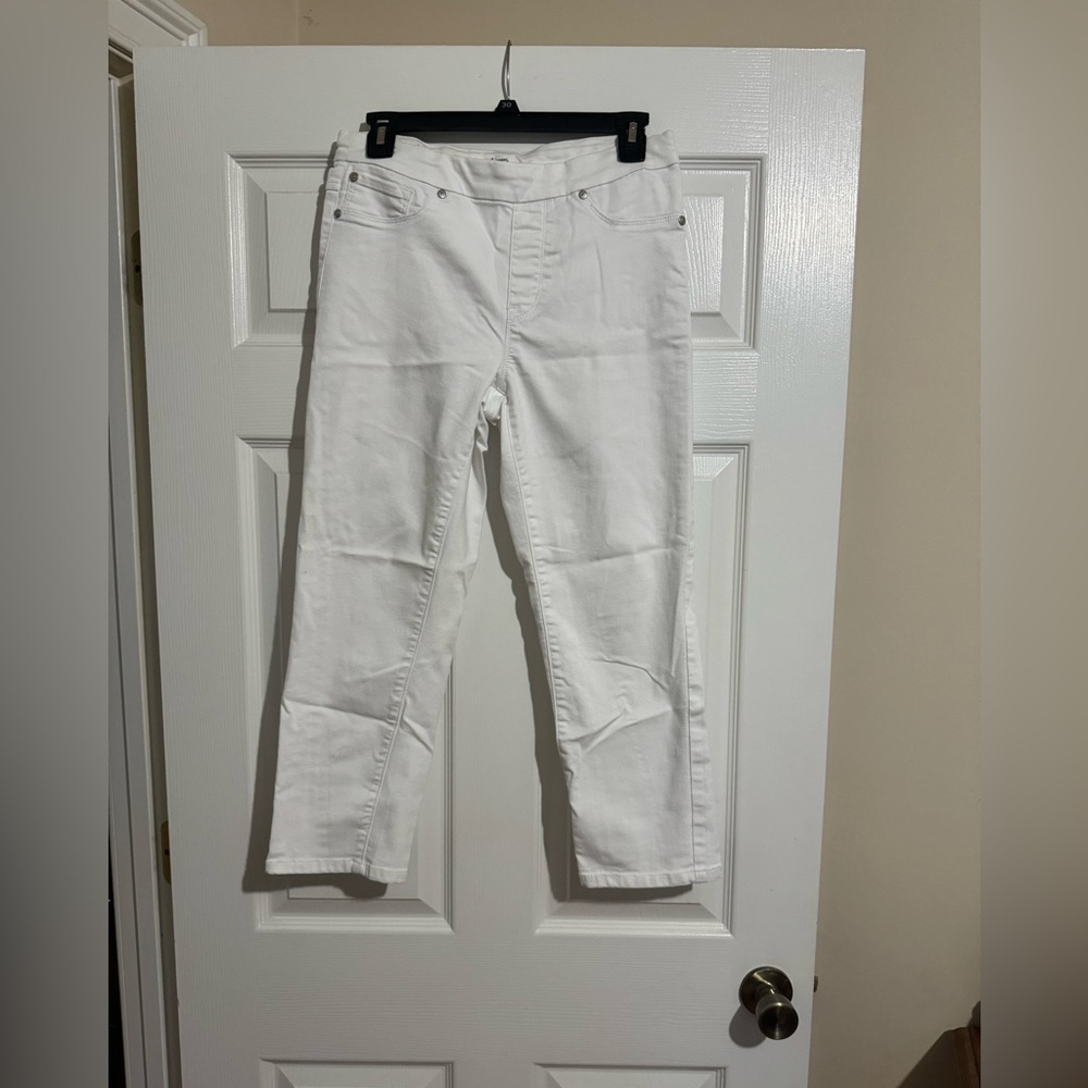 Tribal jeans white capri size 6